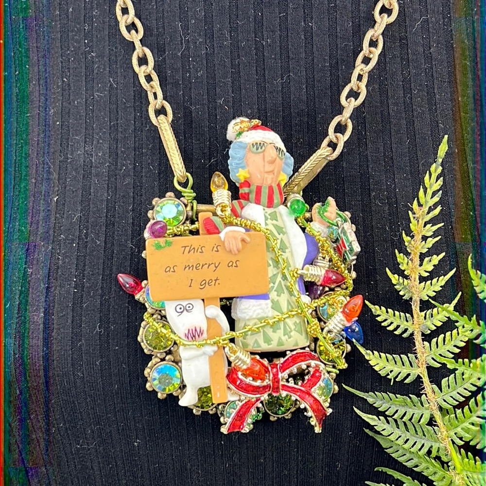 Adorned Crown Artisan Assemblage Merry Maxine Christmas Statements Necklace 58$